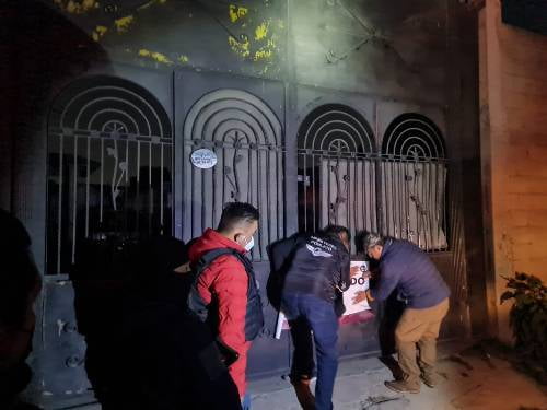 Siete detenidos, cuatro vehículos robados y 10 armas, resultado de cateo en casa de Toluca